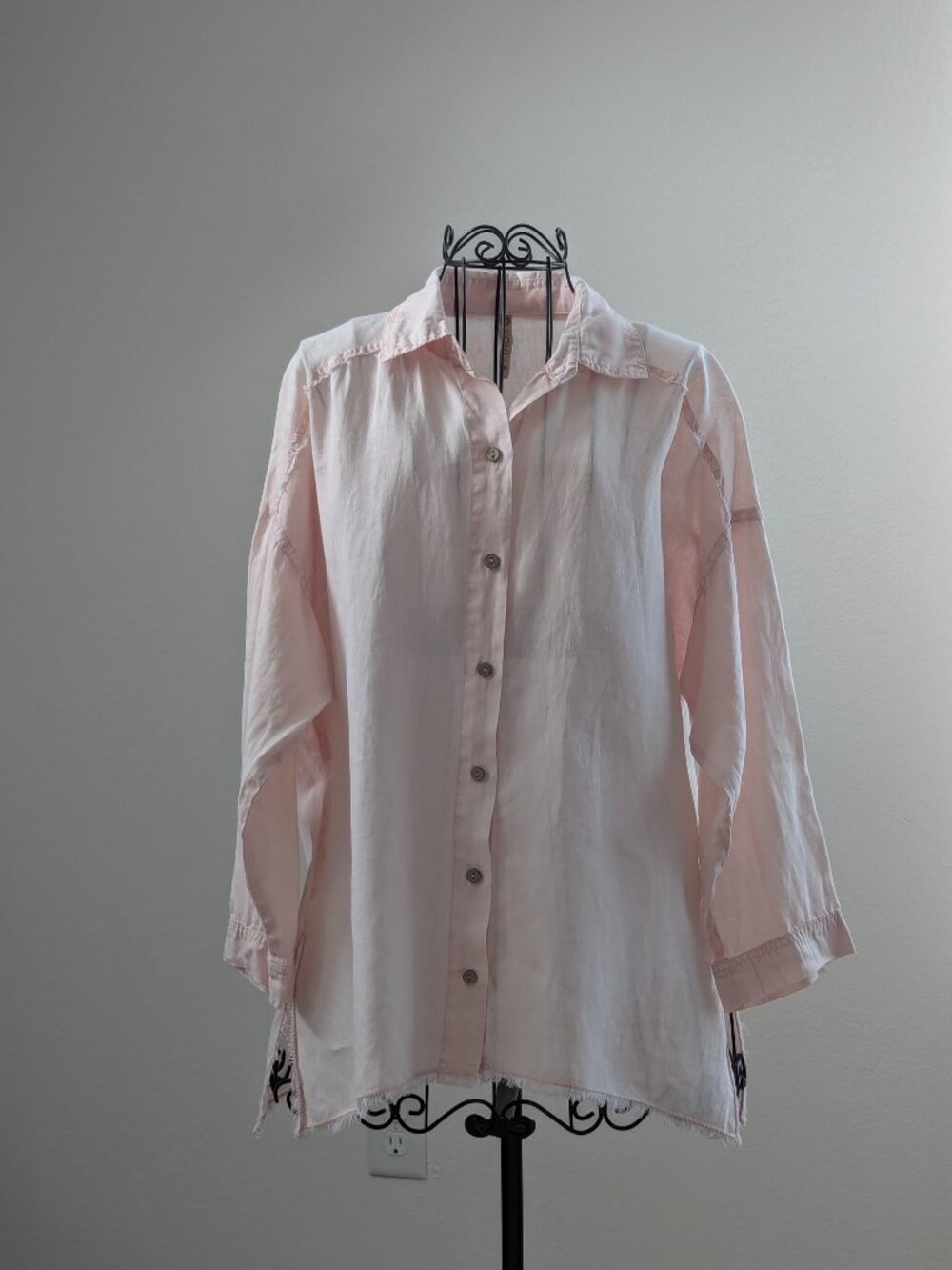 XCVI 100% Linen Shirt M Blush Pink Raw Edge Frayed Boho Lightweight